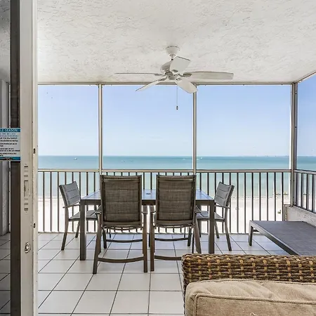 Beach Villas 504 Gulf-View Retreat